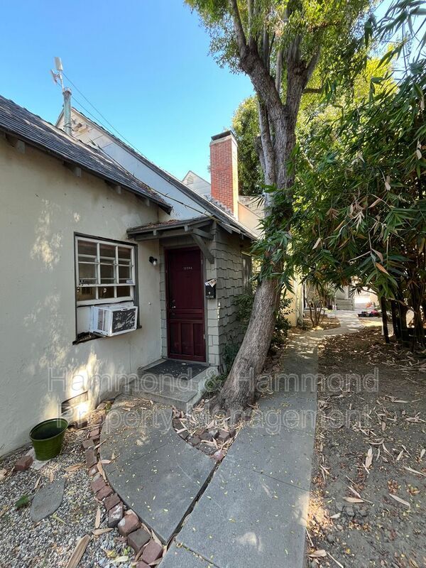 Foto del edificio - 11044 Otsego St