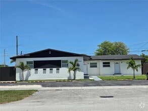 Building Photo - 22025 SW 117th Ave