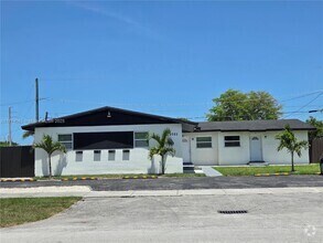 Building Photo - 22025 SW 117th Ave