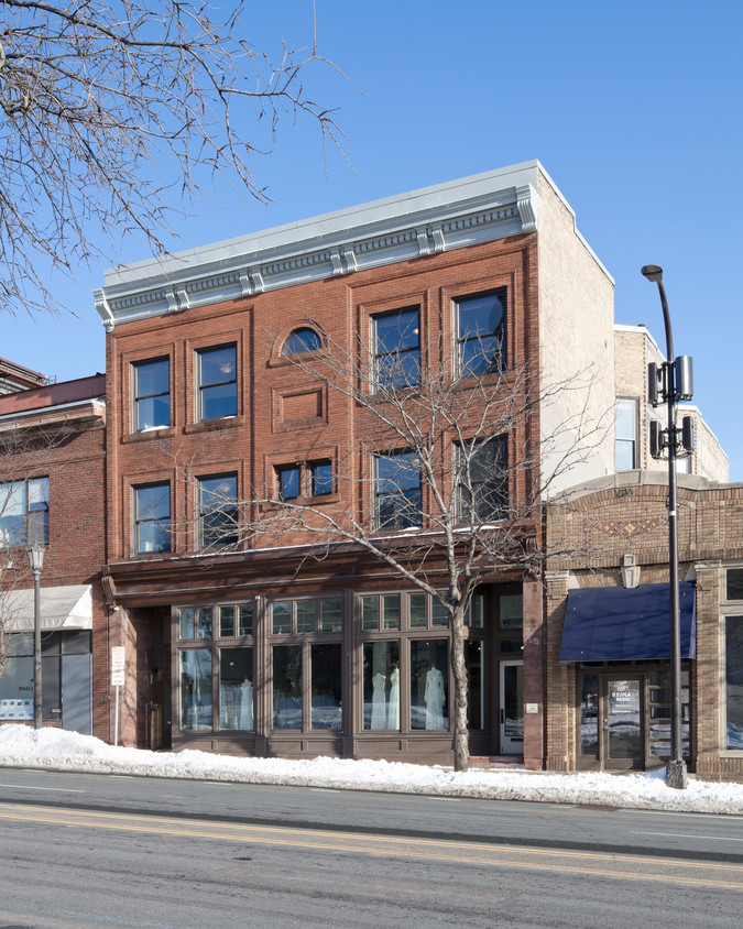 Exterior - 1605 Hennepin Ave