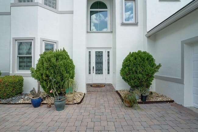 Building Photo - 6164 C Durham Dr