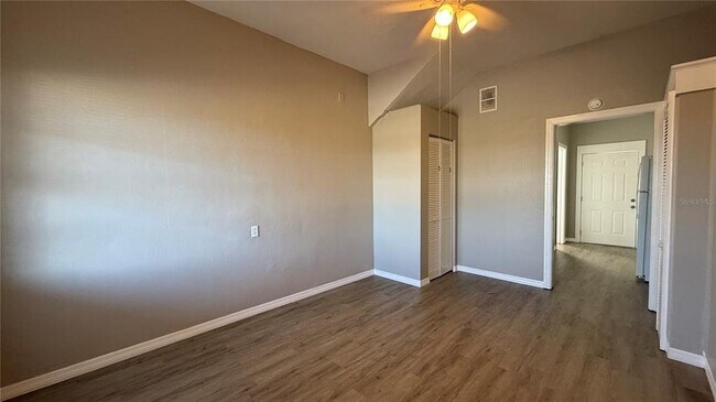 Foto del edificio - 7383 Waverly Rd