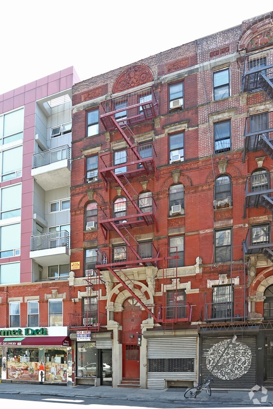 Primary Photo - 245 Broome St