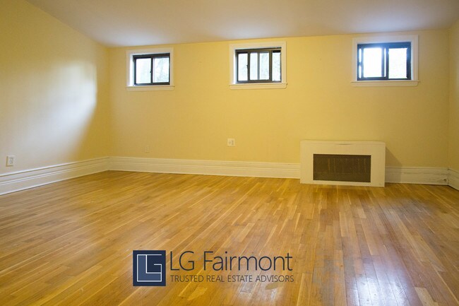 Building Photo - 179 Macdonough St