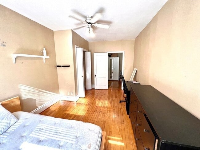 Photo - 32 Reedsdale St Apartment