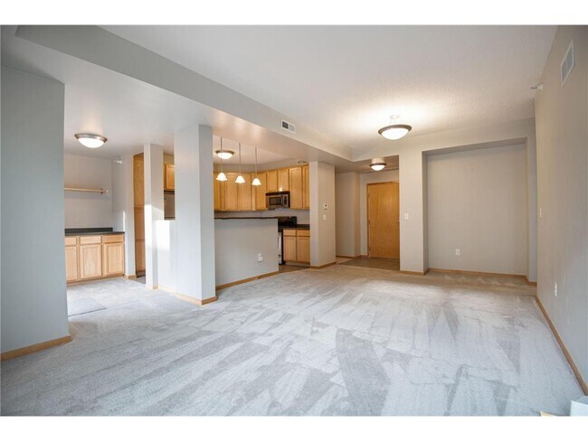 Building Photo - 825 Berry St