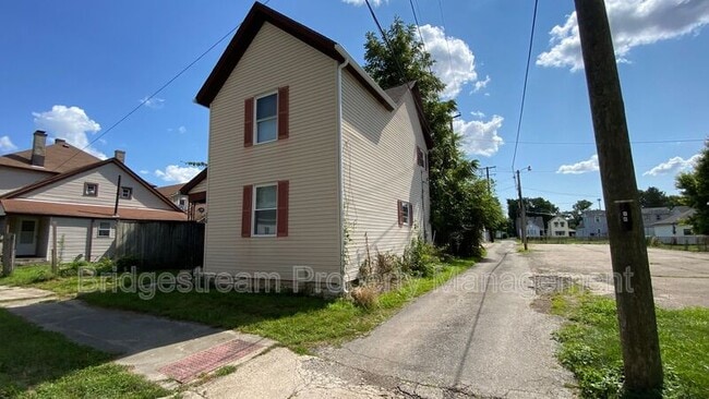 Photo - 14 Nassau St House