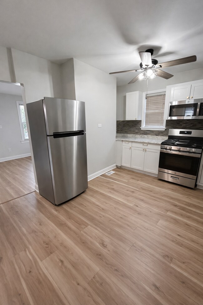 Foto del edificio - 3307 Monroe St