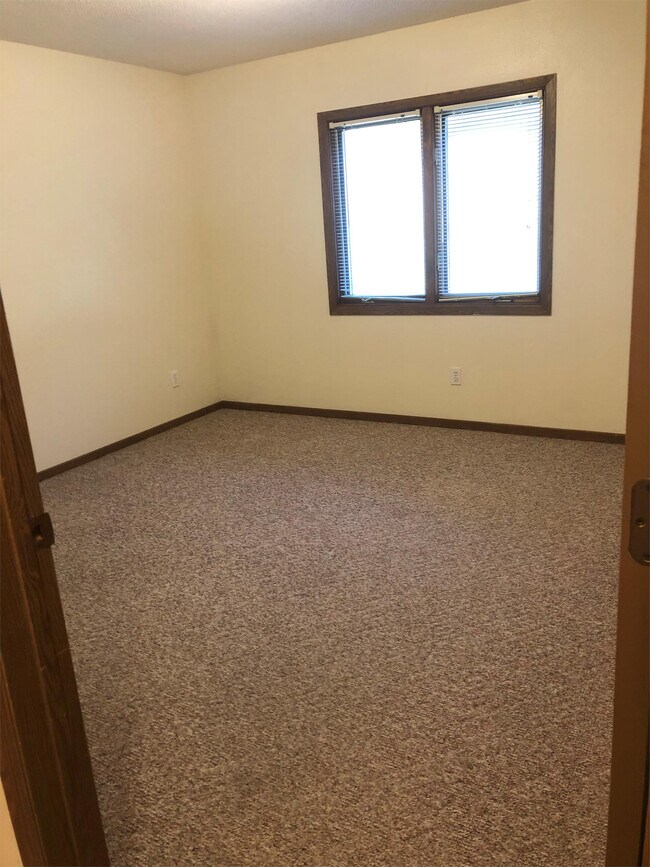 1955 Pulpit Rock Ln Unit 201 B, Dubuque, IA 52003 Apartment for Rent in Dubuque, IA