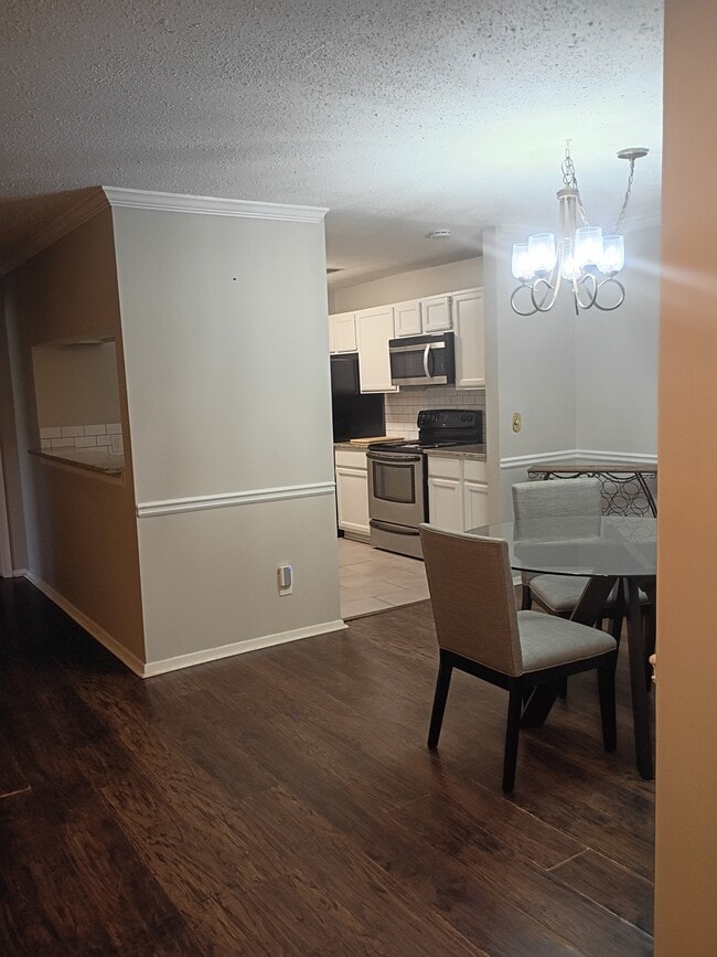 Building Photo - 5556 Mountain Springs Cir