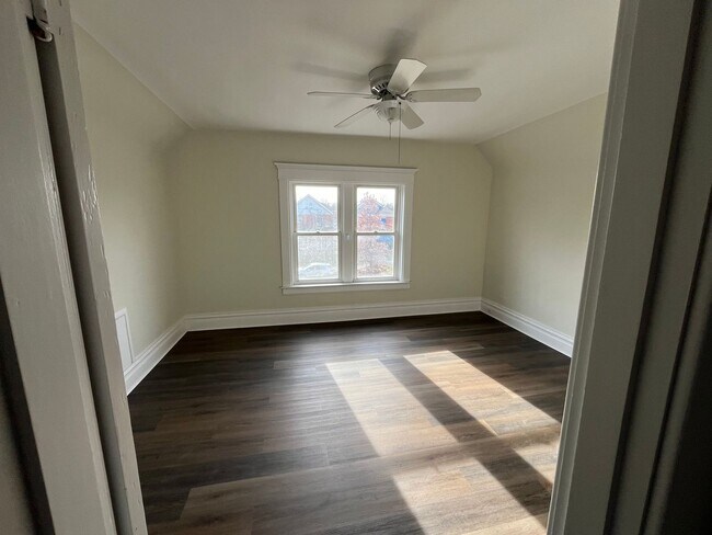 Foto del edificio - Updated 3 Bed / 2 Bath Home for Rent – Huntington, WV