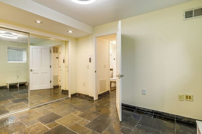 Building Photo - Brilliant Basement Condo Near H Street! - ...