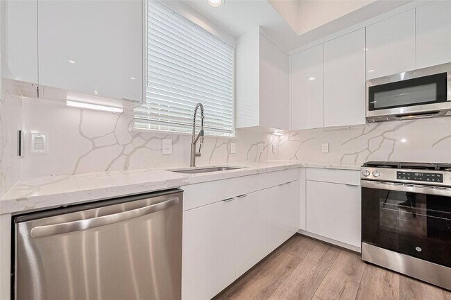 Foto del edificio - 3510 Hadley St