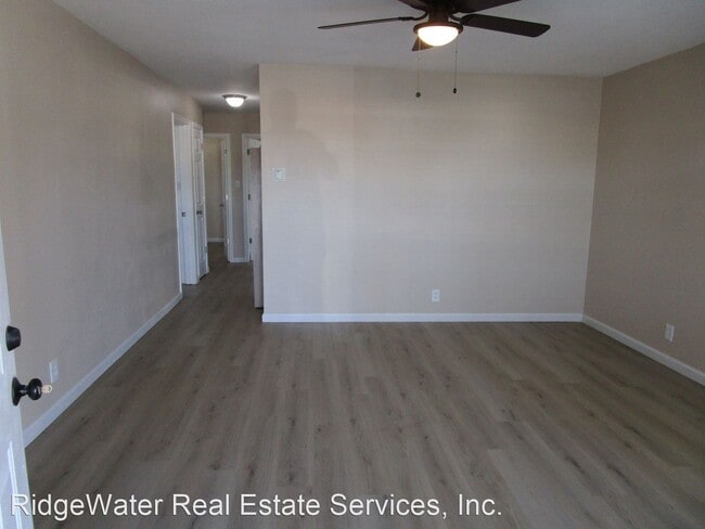 Building Photo - 3 br, 1 bath House - 17 Bruno Ave