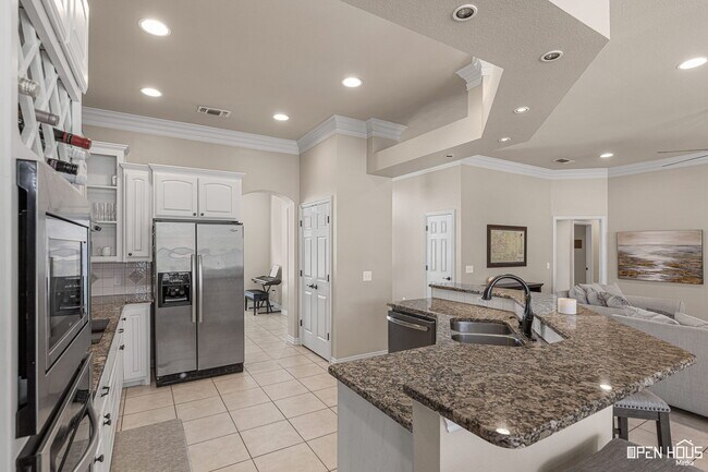 Building Photo - 4922 Legacy Dr