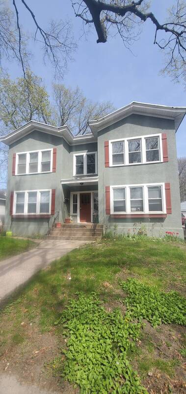 Foto del edificio - 222 Logan Ave N