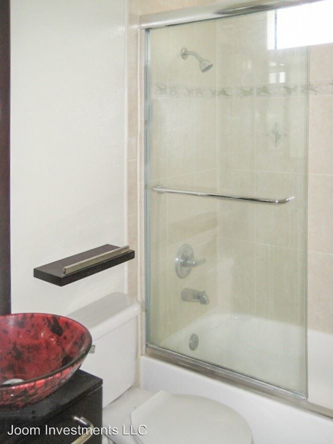 Building Photo - 371 S Sierra Madre Blvd