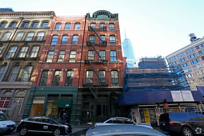 Building Photo - 111 Reade St