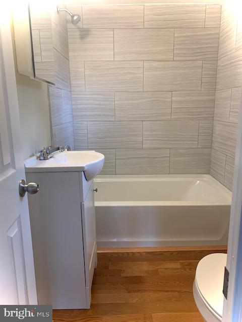 Foto del edificio - 305 American Way