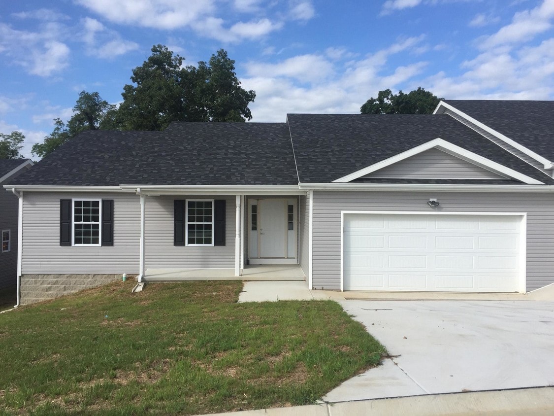 201 Orchard Park Rd, Hurricane, WV 25526 House Rental in Hurricane