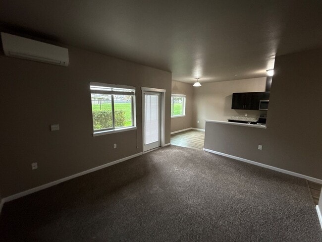 Foto del edificio - 4261 Hawthorne Ave NE