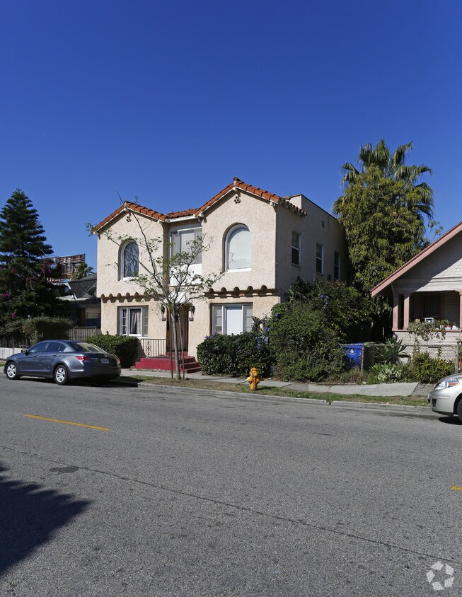Building Photo - 975 S Catalina St