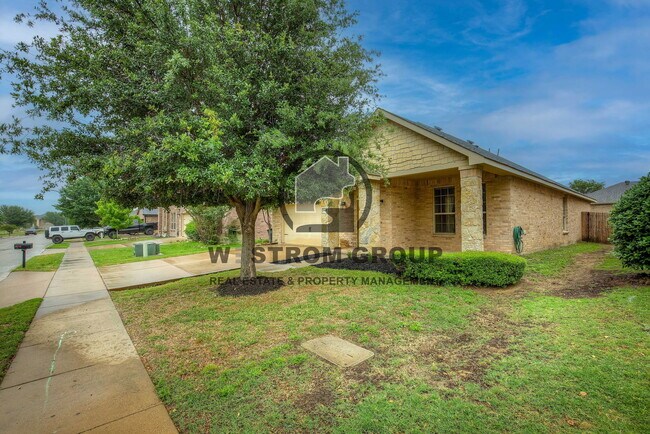 Foto del edificio - 5829 Deck House Rd