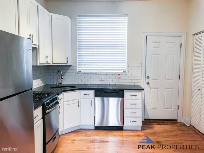 Building Photo - 2 br, 2 bath Apartment - 3945 N Janssen Ave