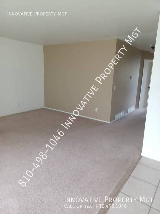 Foto del edificio - 6009 Holiday Gardens Dr