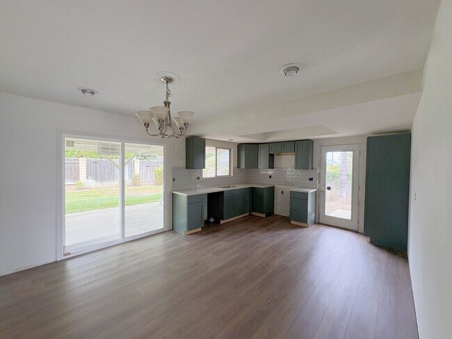 Foto del edificio - Coming Soon! Red Hill Home 11/01/25