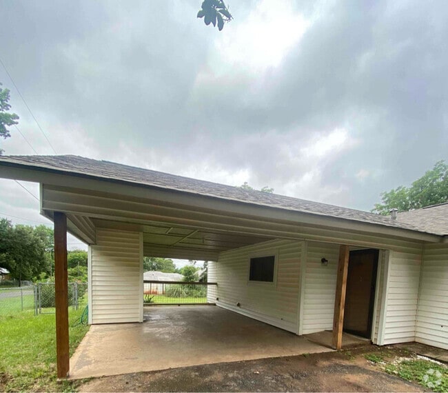 Building Photo - 301 1st St