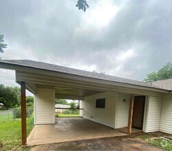 Building Photo - 301 1st St