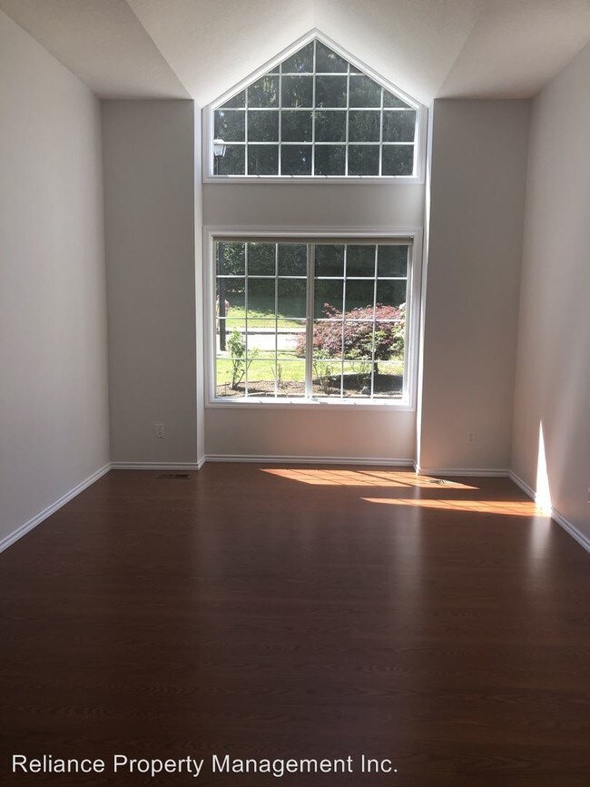 Building Photo - 4 br, 2.5 bath House - 2926 Carriage Way