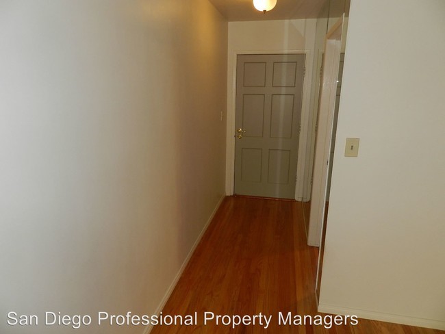 Building Photo - 6611 Burgundy St