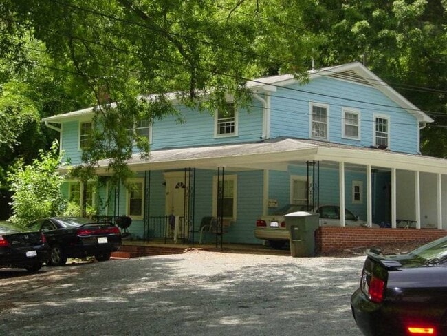 Building Photo - 108 Pine St