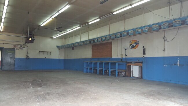Foto del edificio - 21 E Romeo Rd