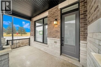 Building Photo - 2 David Worgan Trl