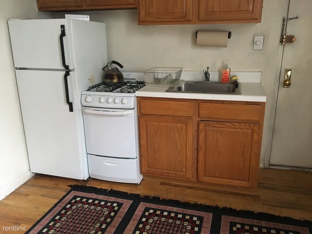 Building Photo - 1 br, 1 bath  - 234 E 25th St