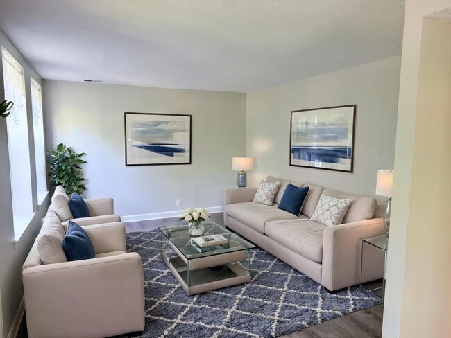 Building Photo - 2733 S Buchanan St