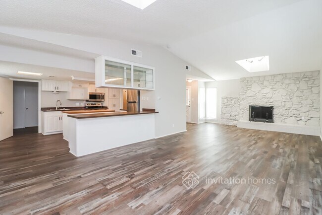 Foto del edificio - 2703 Blackwood Dr