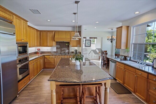 Foto del edificio - 26155 Lone Rock Ct