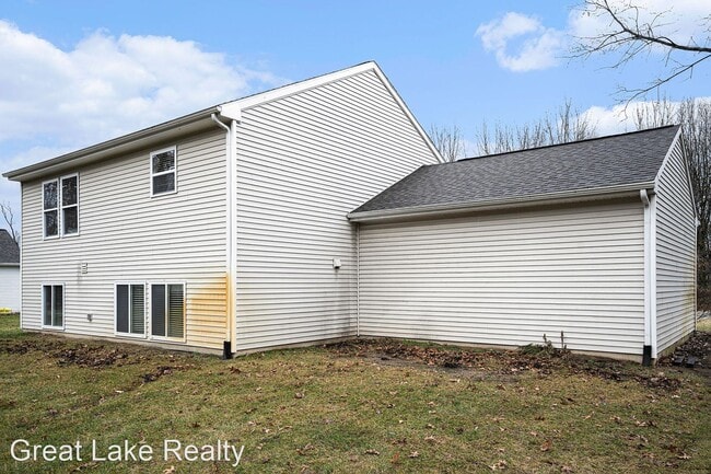 Foto del edificio - 3 br, 2 bath House - 24821 Wren Avenue