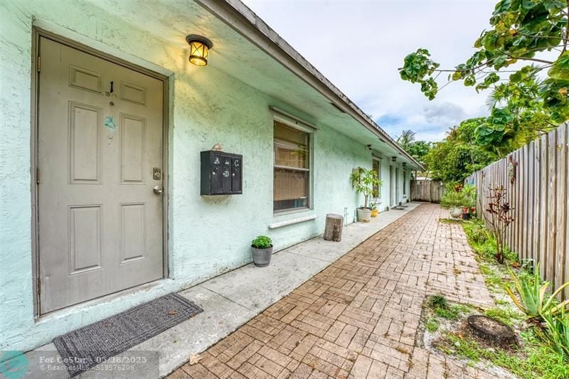 Foto principal - 1208 SW 2nd Ct