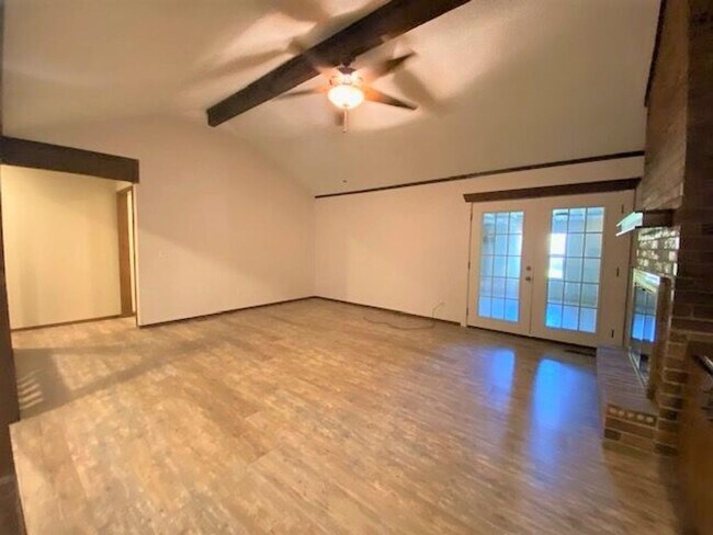Foto del edificio - 208 Wellington Ln