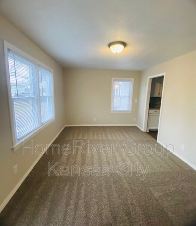 Building Photo - 2223 S Hall Rd