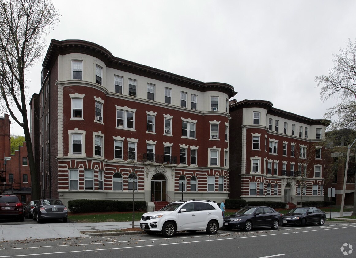 Foto del edificio - 1589-1595 Beacon St