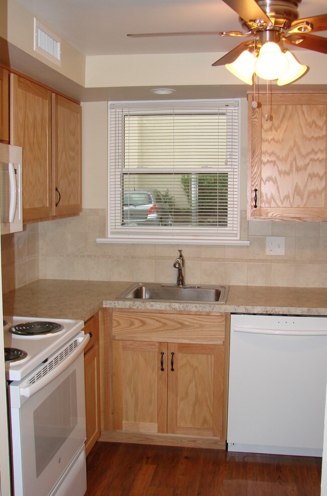 Kitchen - 315 S Valley Forge Rd