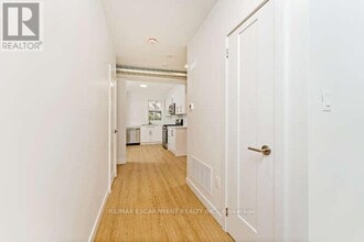 Building Photo - 127 Victoria Ave S