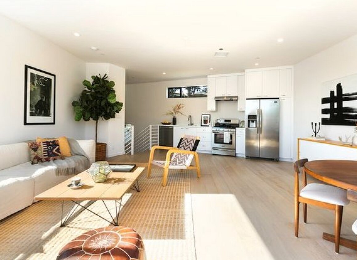 Foto principal - 2221 Jerome Way