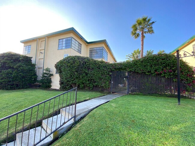 Building Photo - 2 br, 1 bath Apartment - 4132 Somerset Drive